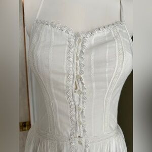 Bebe‎ gauzy 

White lace maxi dress vintage-inspired button front spaghetti Y2K